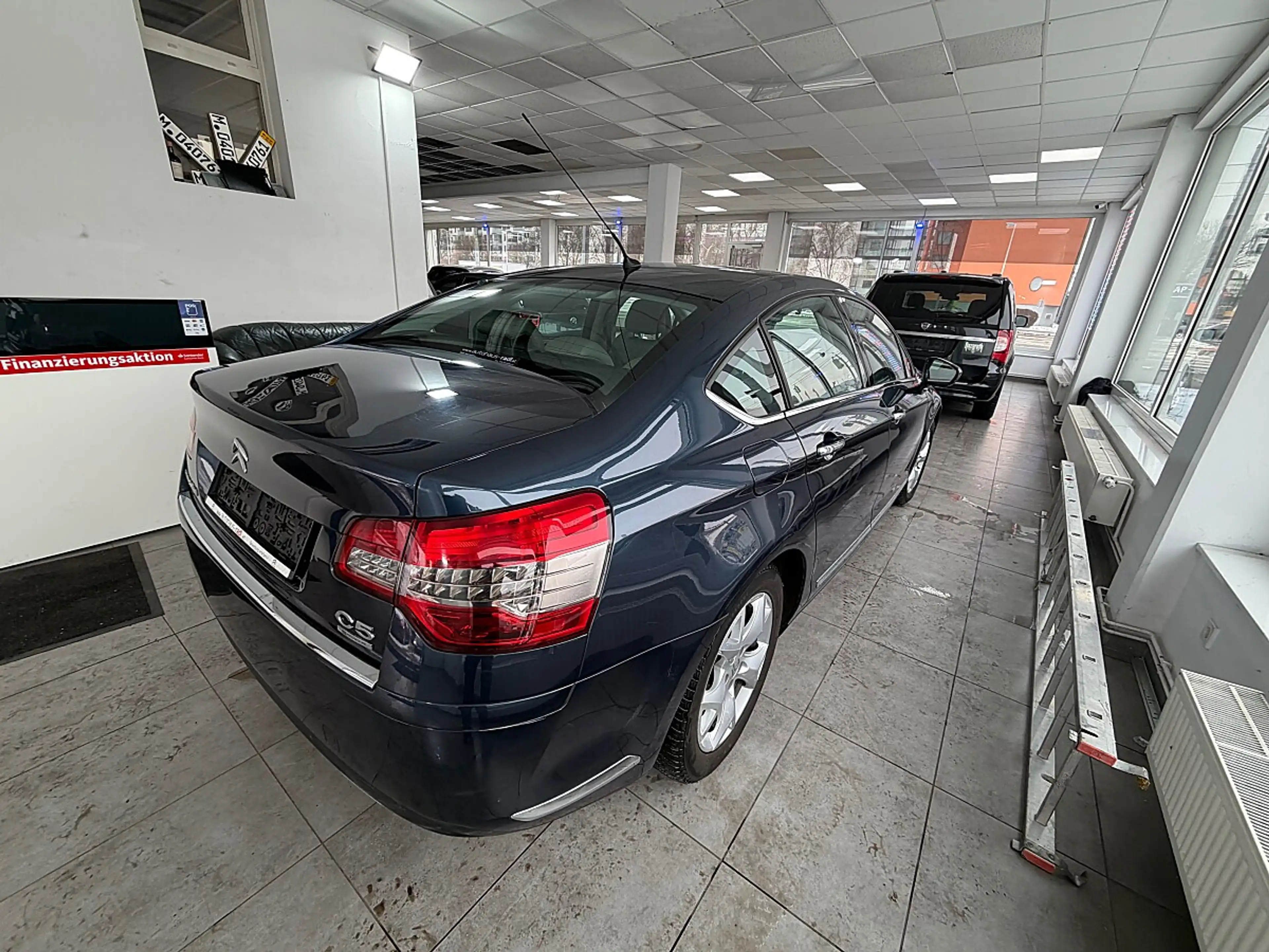 Citroen C5 3,0 V6 HDi FAP Exclusive Aut. — photo 12