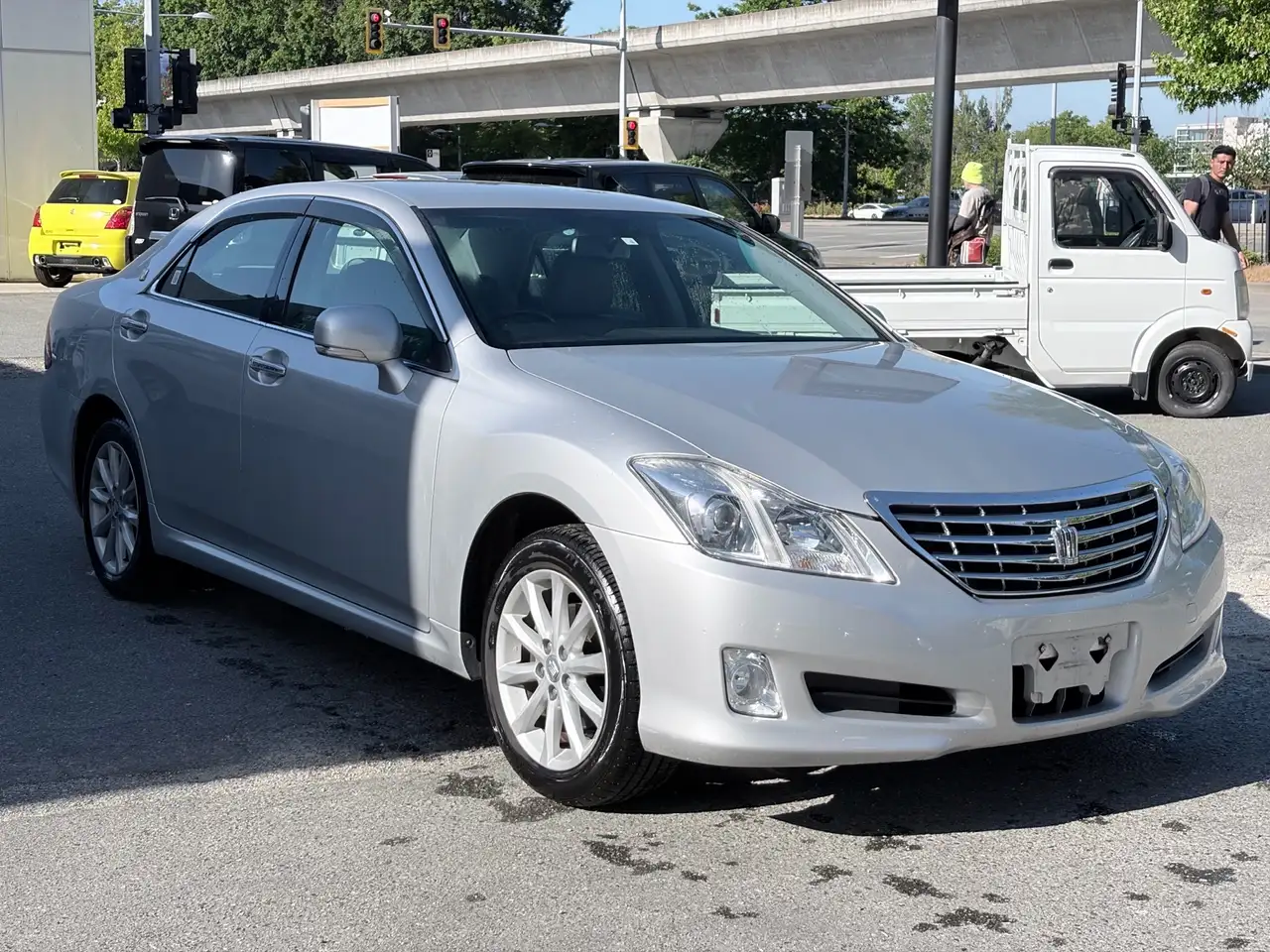 Toyota Crown снимка Toyota Crown