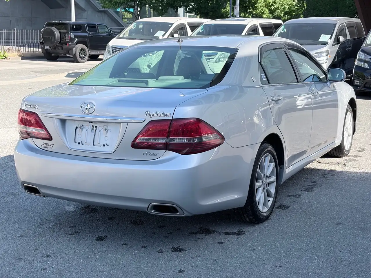 Toyota Crown снимка Toyota Crown