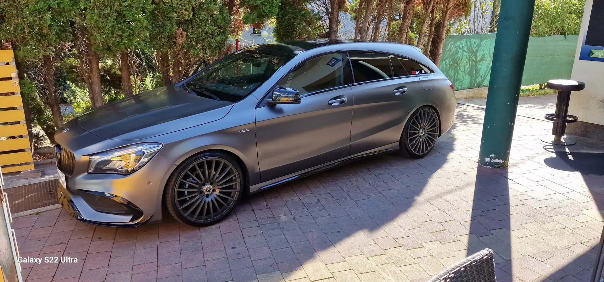 Mercedes-Benz CLA 180 CLA 180 d OrangeArt Edition Aut. OrangeArt Edition Silber - 1