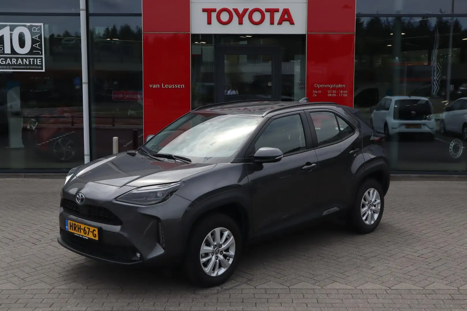 Toyota Yaris Cross 1.5 HYBRID 115 DYNAMIC APPLE/ANDROID STUUR+STOELVE Grijs - 1