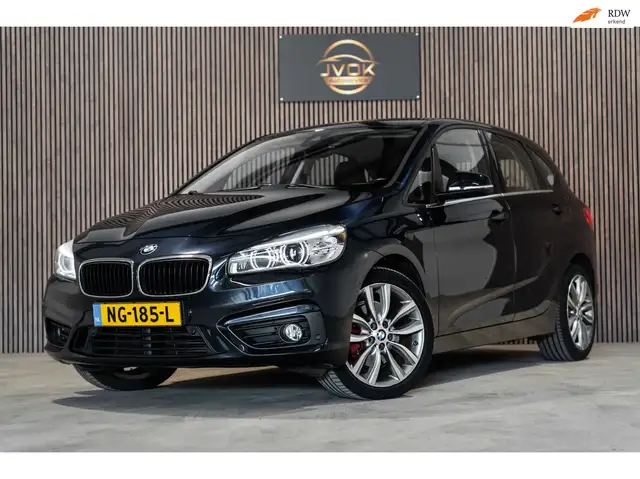 BMW 220 2-serie Active Tourer 220i Leder PDC Automaat Stoe