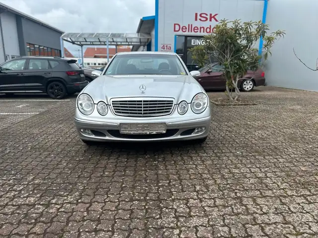 Mercedes-Benz E 240 ELEGANCE TOP ZUSTAND