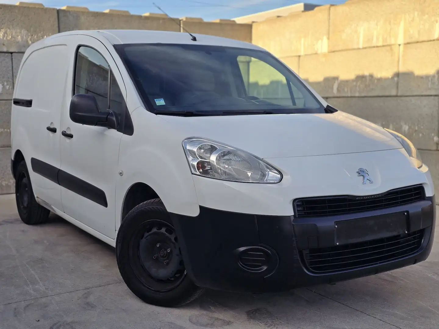 Peugeot Partner 1.6 HDi 90 CH - 1