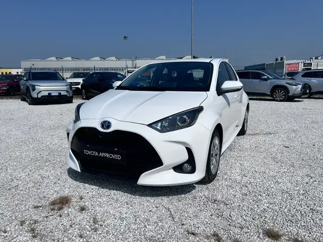 Toyota Yaris 1.5 Hybrid 5 porte Active