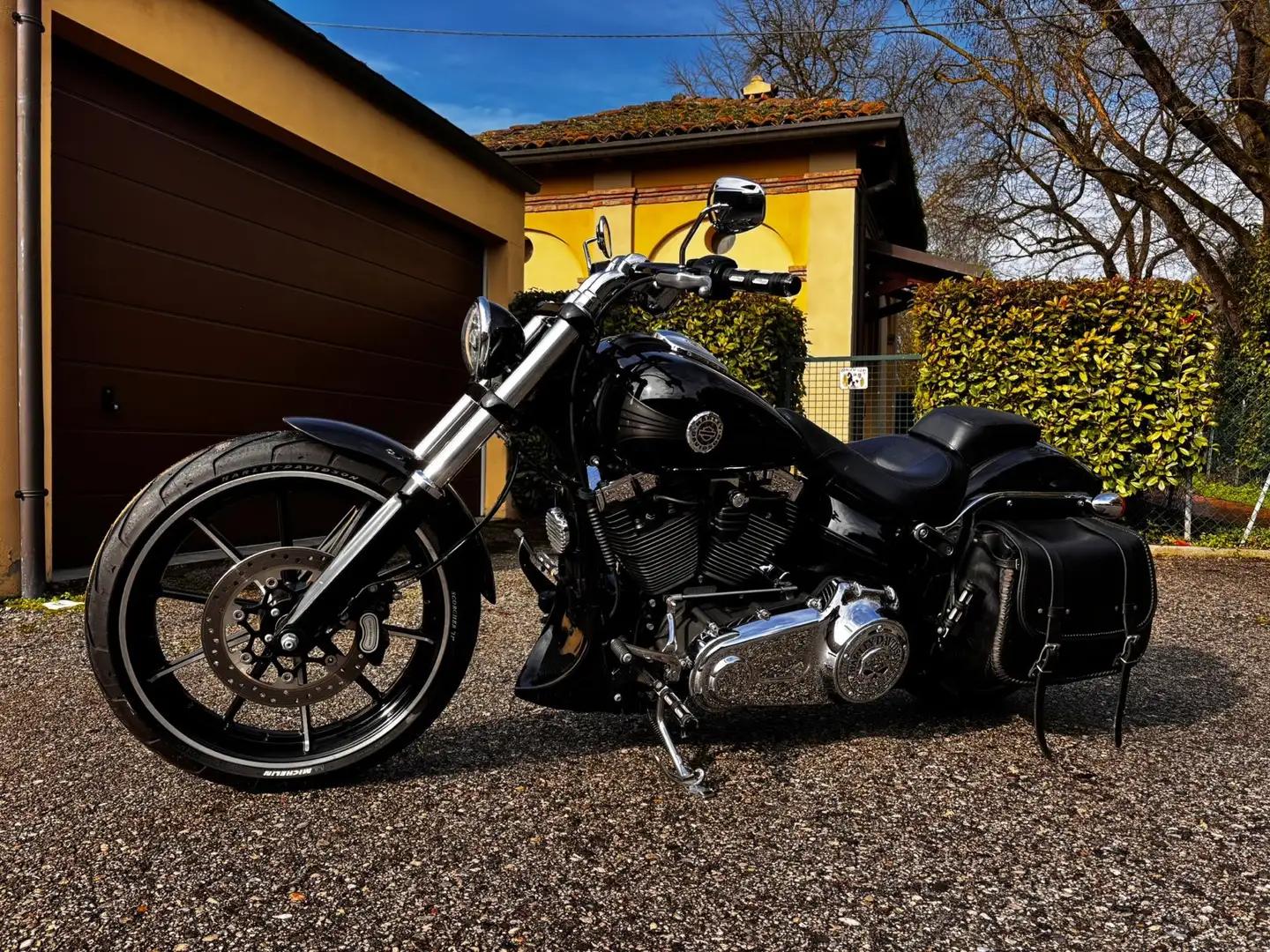 Harley-Davidson Breakout CUSTOM - 1