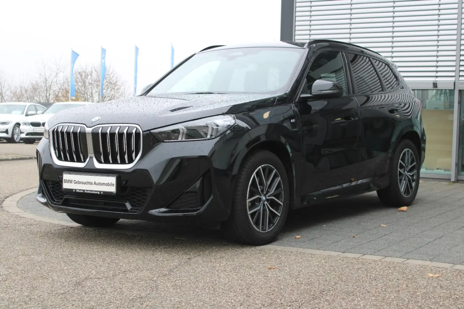 BMW X1 sDrive 18i M Sportpaket Navi AdLED AHK Kamera Noir - 1