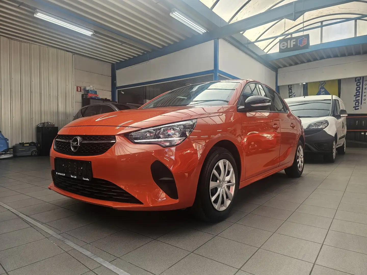 Opel Corsa 1.2i Elegance S/S Oranje - 1