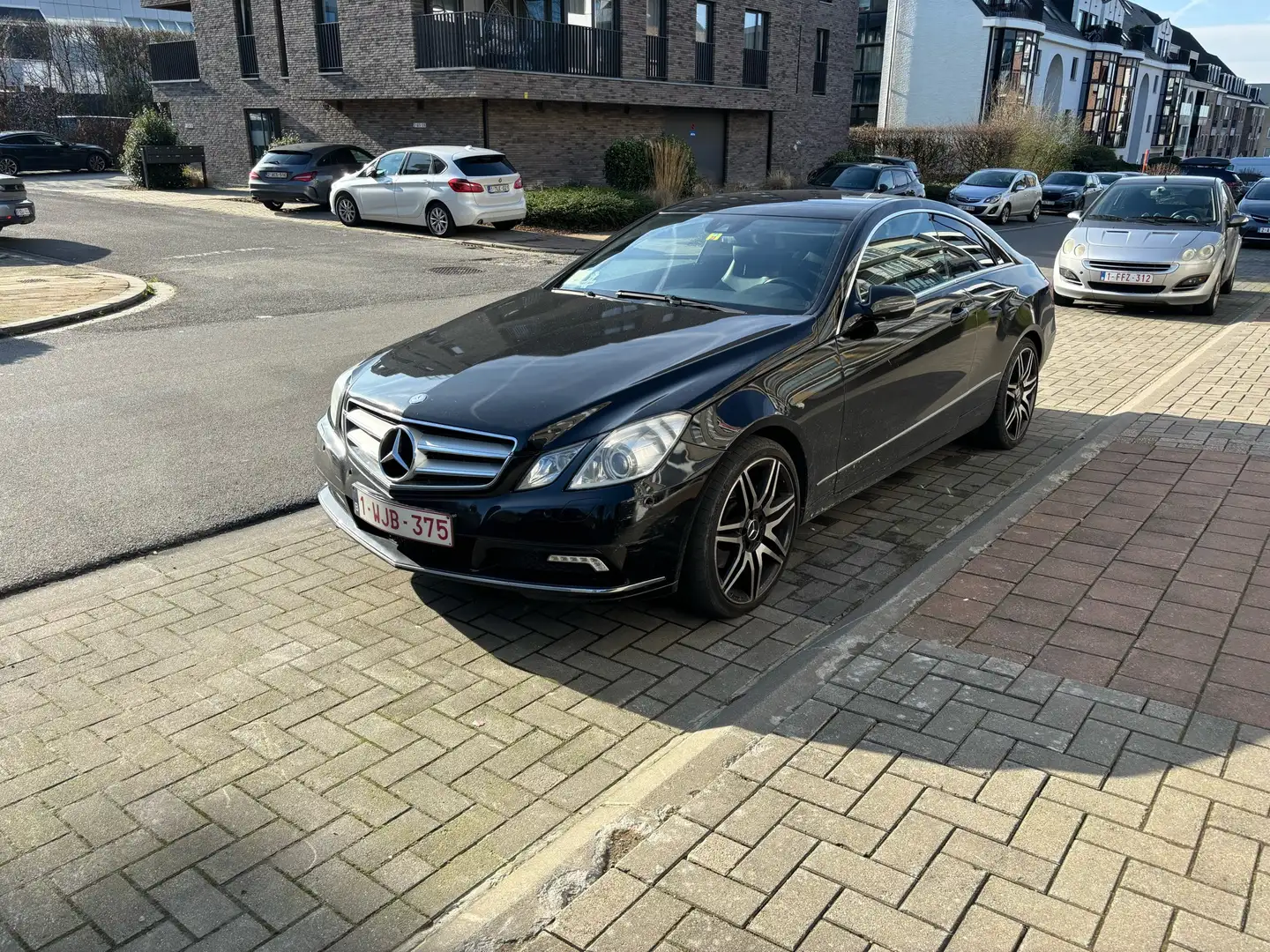 Mercedes-Benz E 250 CDI BE Avantgarde Zwart - 1