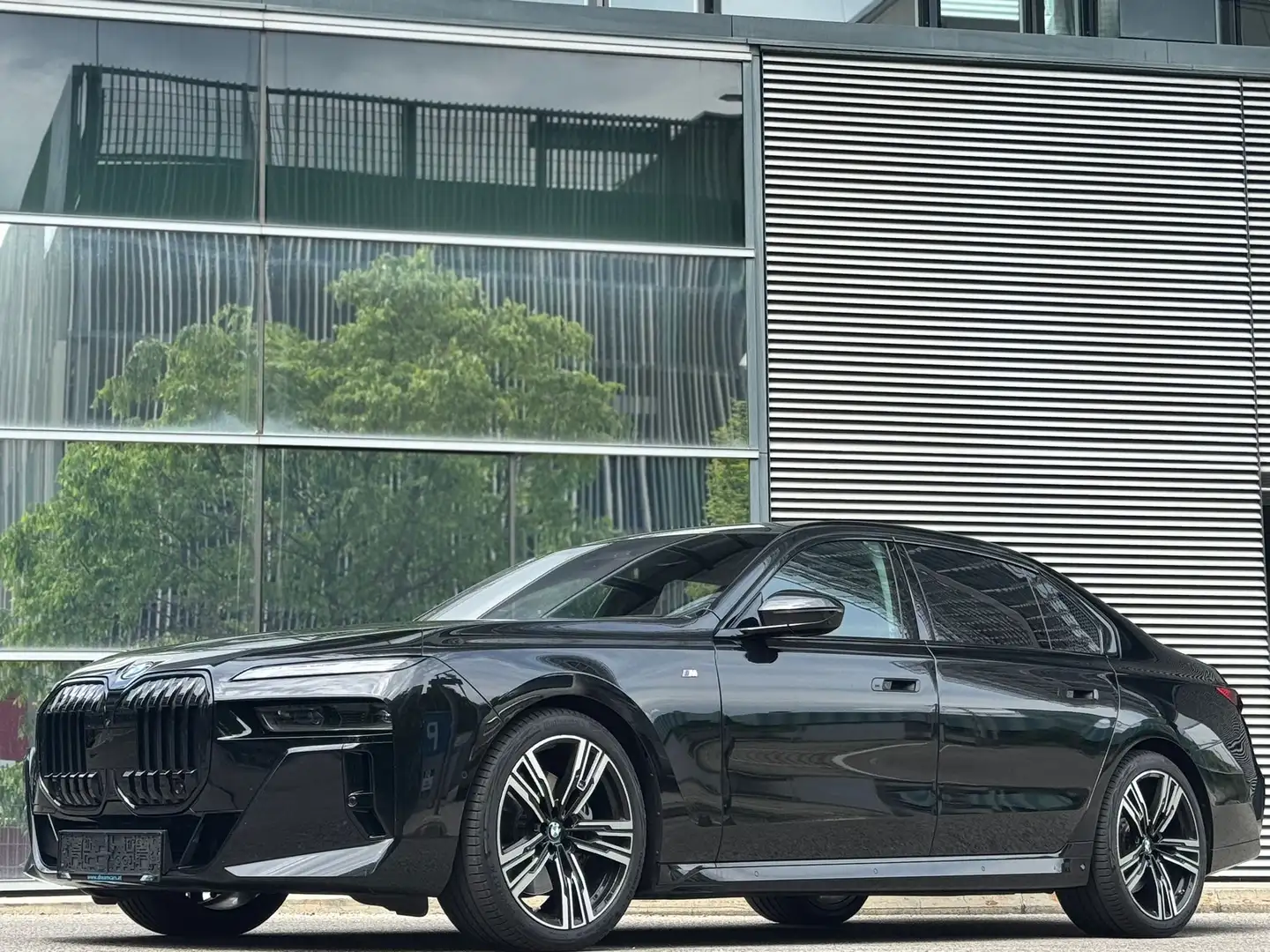 BMW 740 740 d xDrive M Sport Schwarz - 2