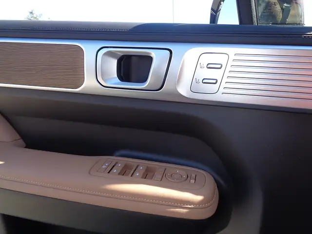 Hyundai SANTA FE Santa Fe 1,6 T-GDI PHEV 4WD 6Sitz.Calligraphy Aut. Ansicht 14