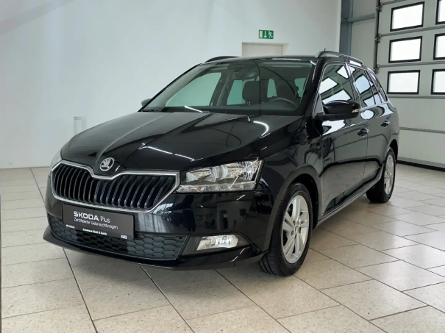 Skoda Fabia Combi Ambition 1.0 TSI Freisprech SHZ PDC Schwarz - 2