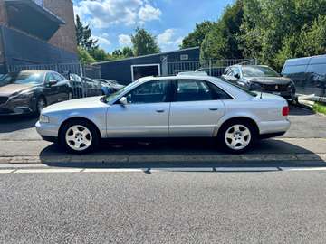 4.2i V8 Quattro " full historique " etat neuf d origine