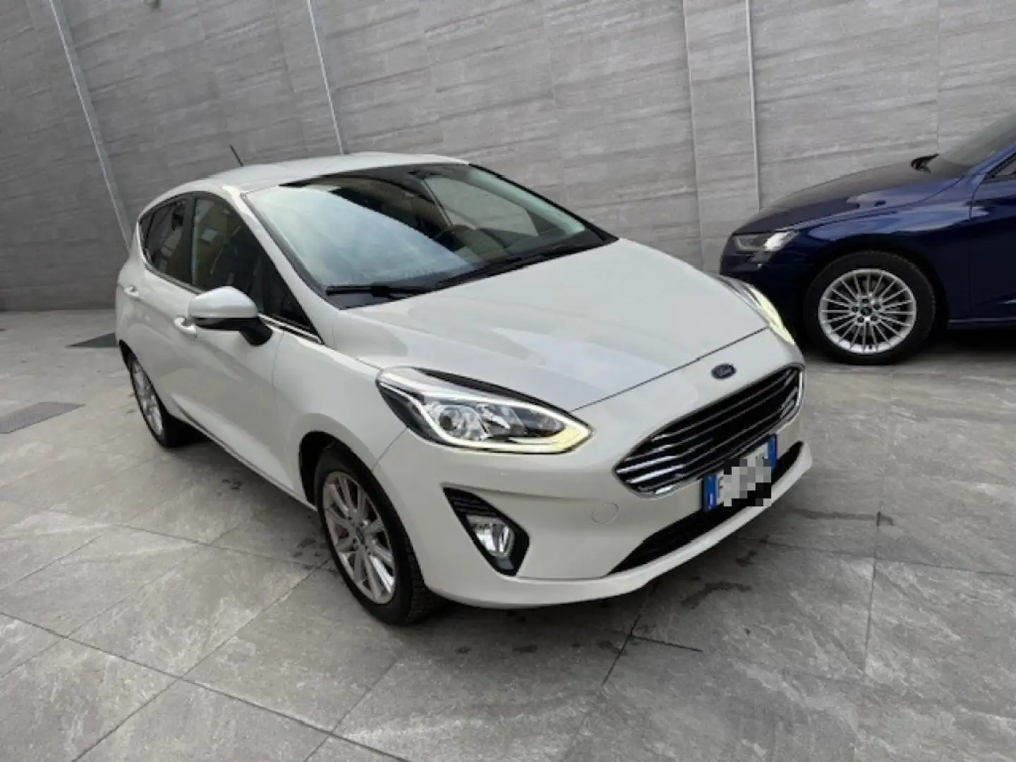 Ford Fiesta 1.1 85 CV 5 porte Titanium Blanc - 1