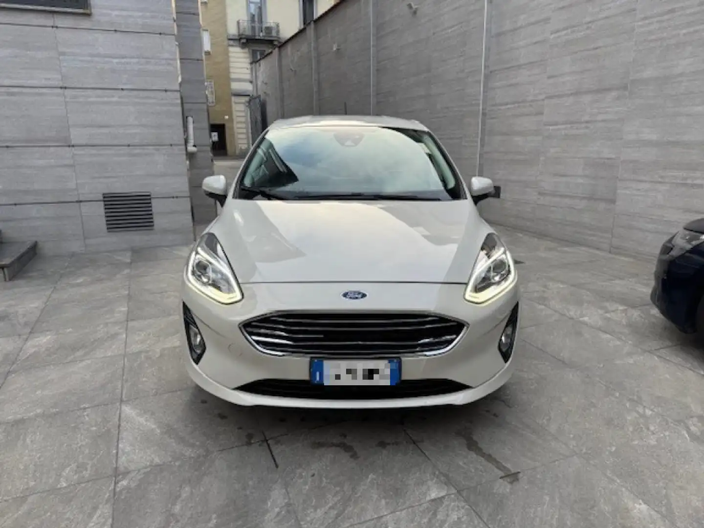 Ford Fiesta 1.1 85 CV 5 porte Titanium Blanc - 2