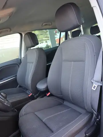 Opel Zafira view 13