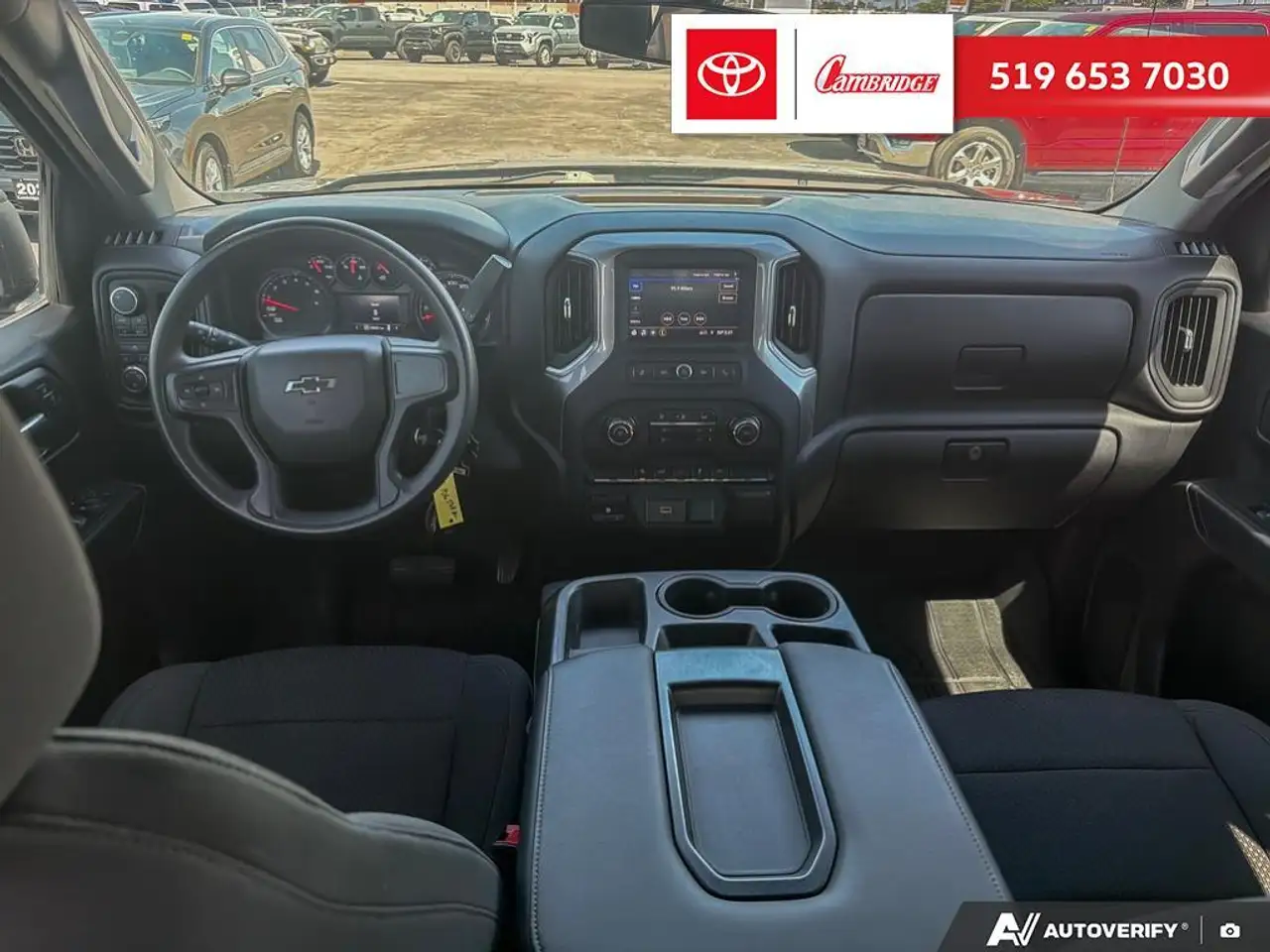 Chevrolet Silverado 1500 снимка Chevrolet Silverado 1500