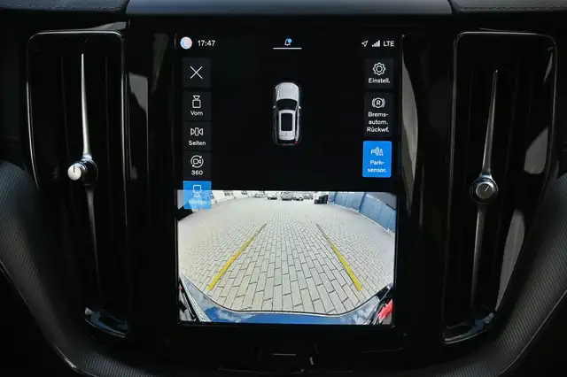 Volvo XC60 view 26