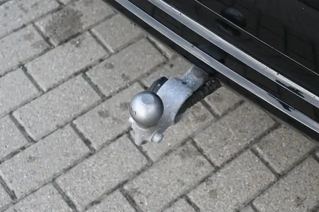 Volvo XC60 view 8