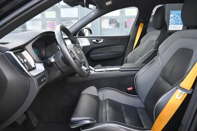 Volvo XC60 view 12