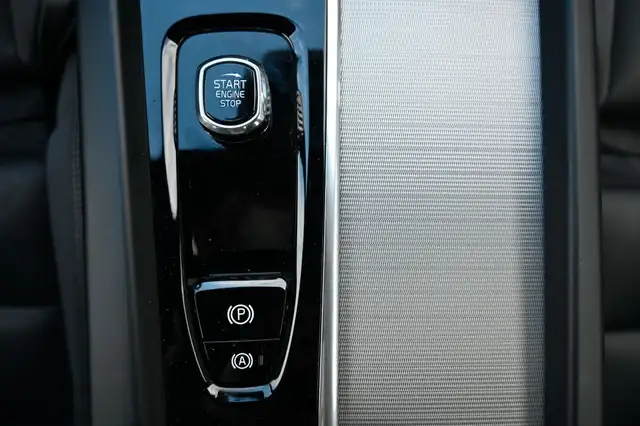 Volvo XC60 view 21