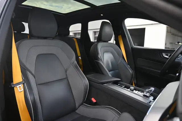 Volvo XC60 view 15