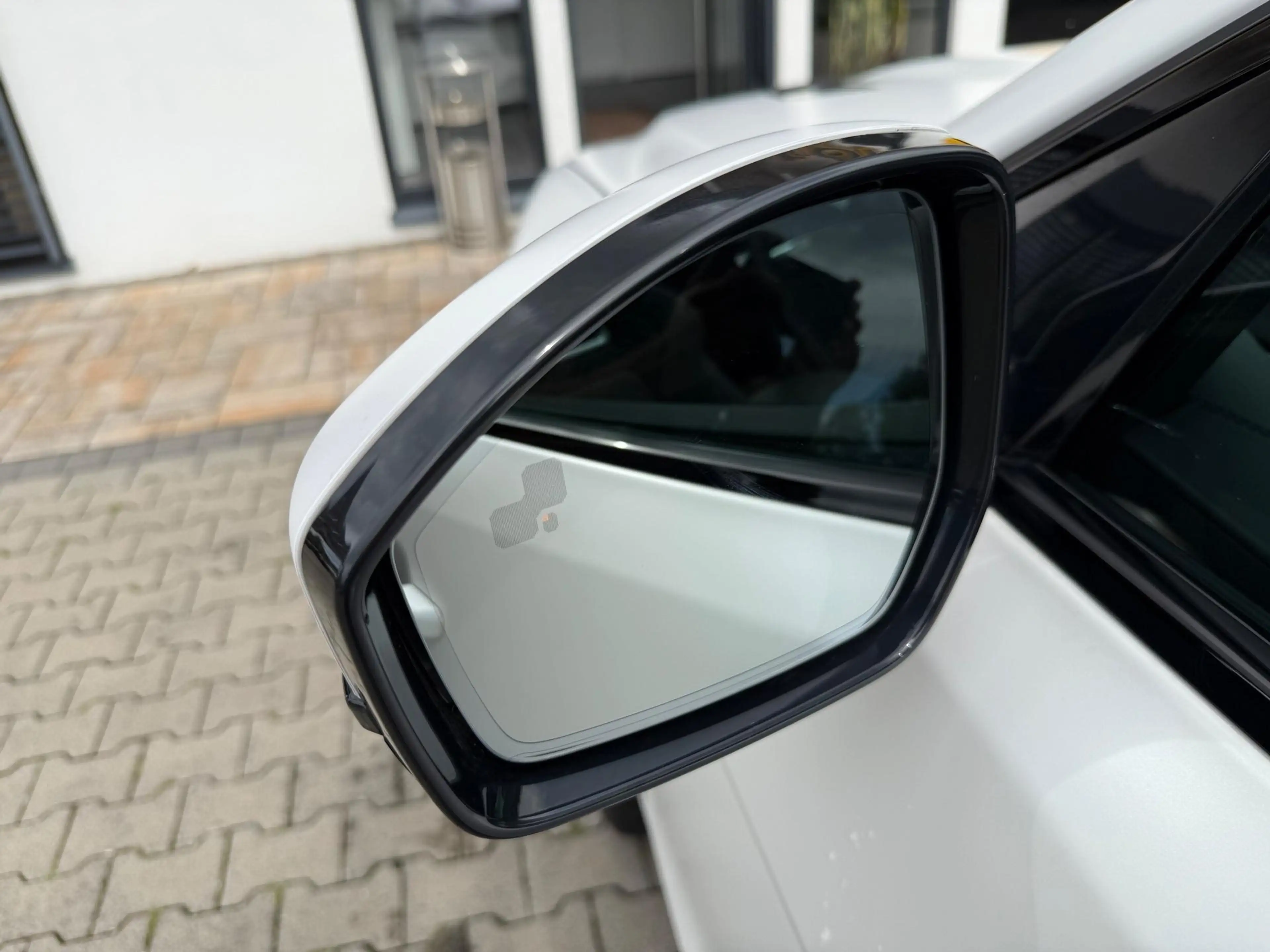 Jaguar F-Pace P550 SVR AWD 405 kW (551 PS), Autom. 8-Gang, Al... — photo 11