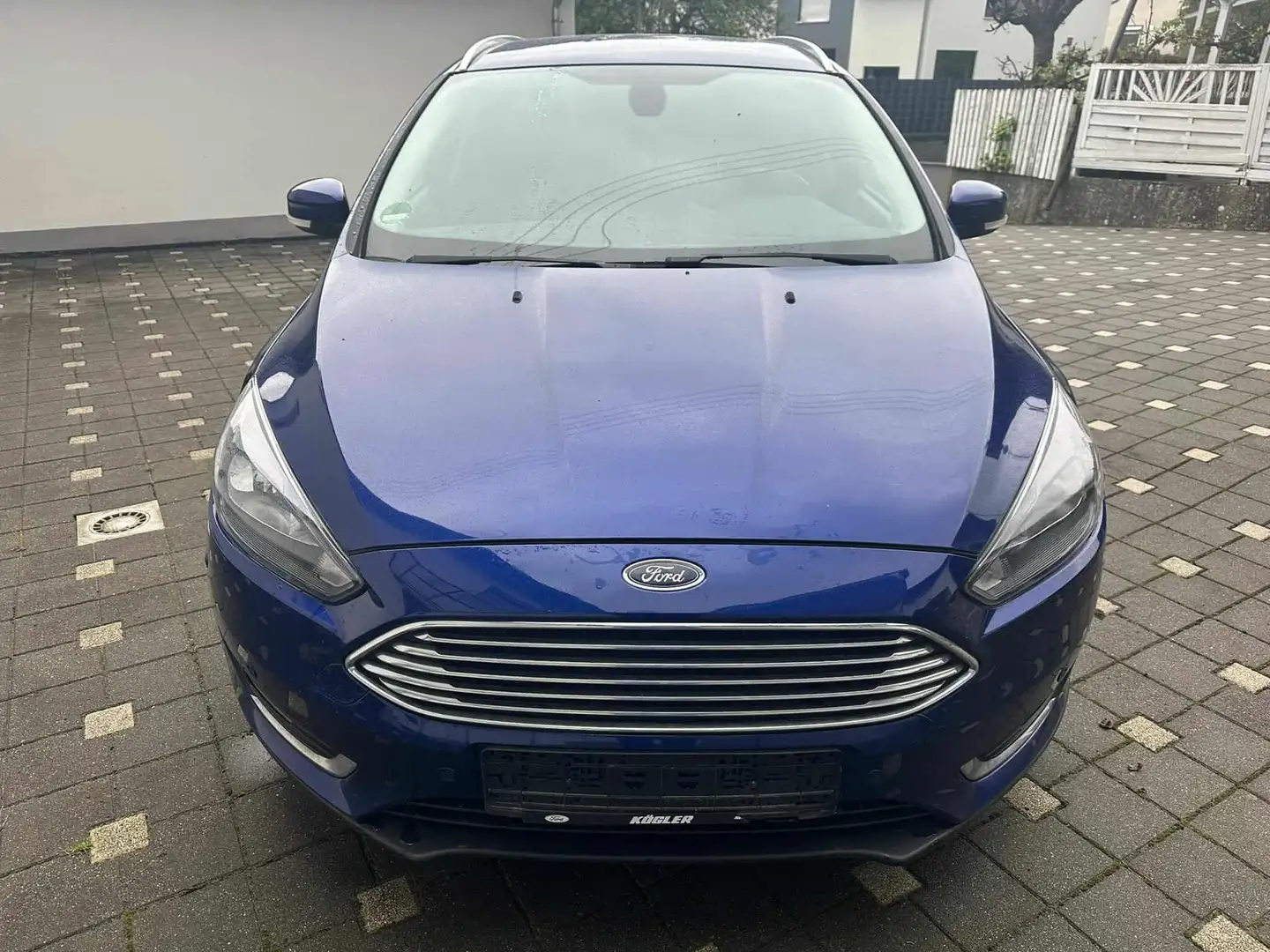 Ford Focus Titanium 1.Hand Euro6 NAVI AHK Blau - 1