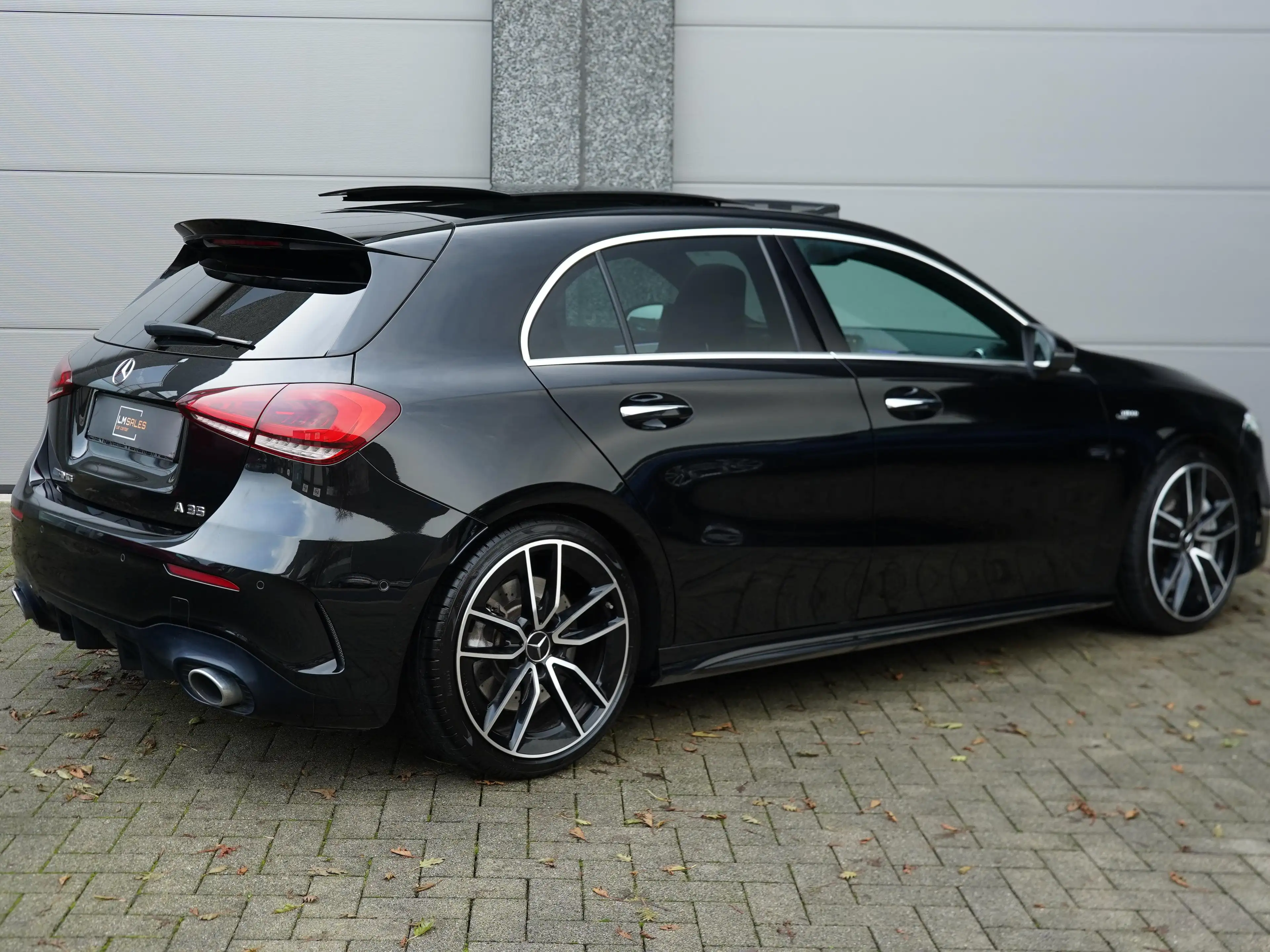 Mercedes-Benz A 35 AMG 4Matic AMG * PANO / BURMESTER / 360 / EL ZETEL* — photo 13