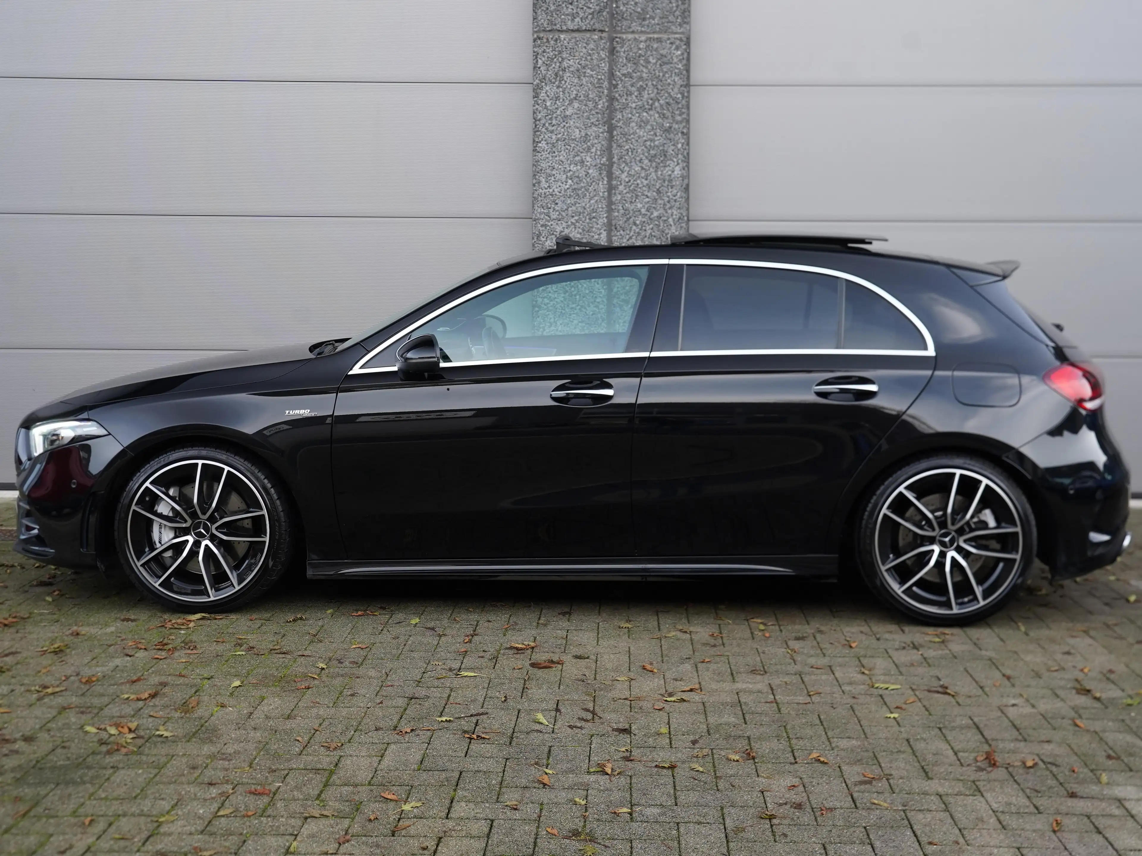Mercedes-Benz A 35 AMG 4Matic AMG * PANO / BURMESTER / 360 / EL ZETEL* — photo 9