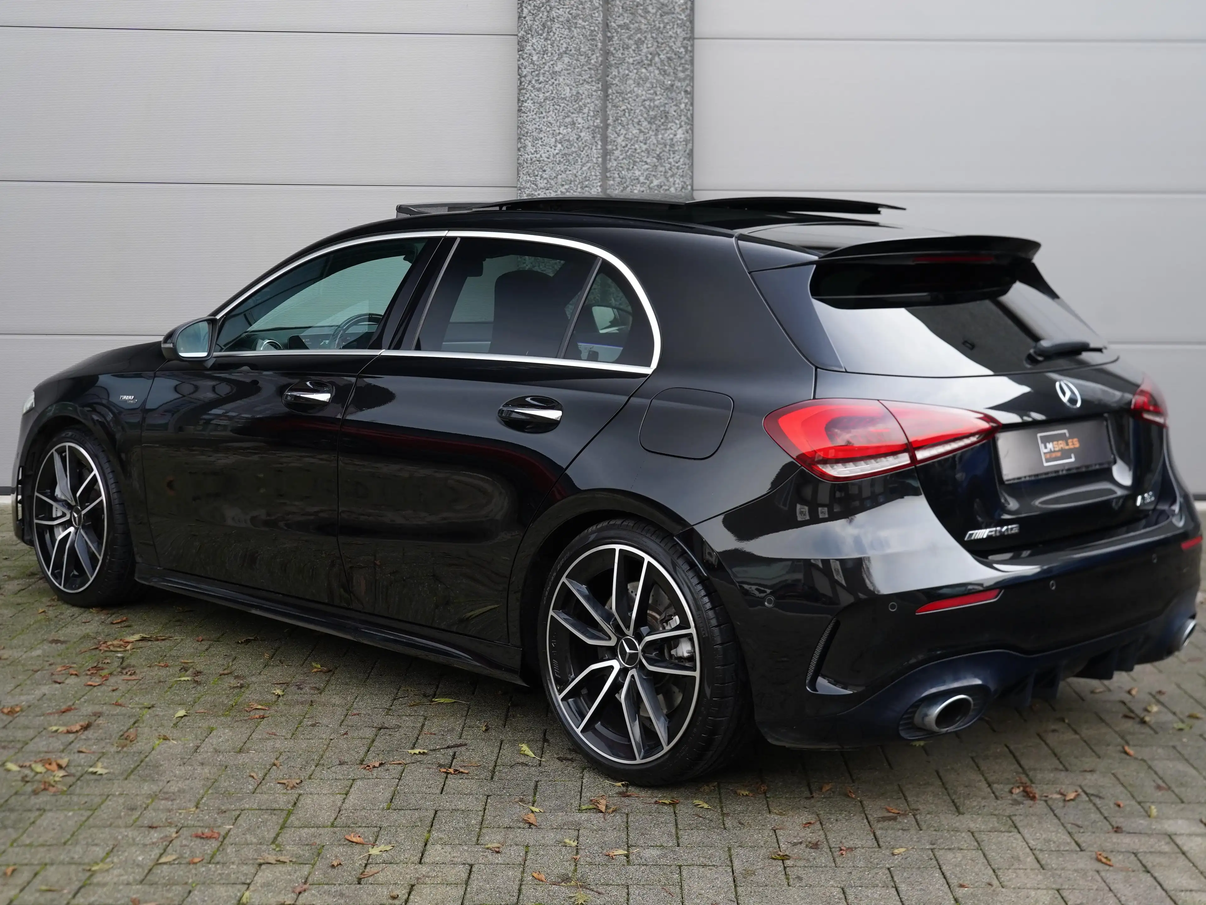 Mercedes-Benz A 35 AMG 4Matic AMG * PANO / BURMESTER / 360 / EL ZETEL* — photo 10