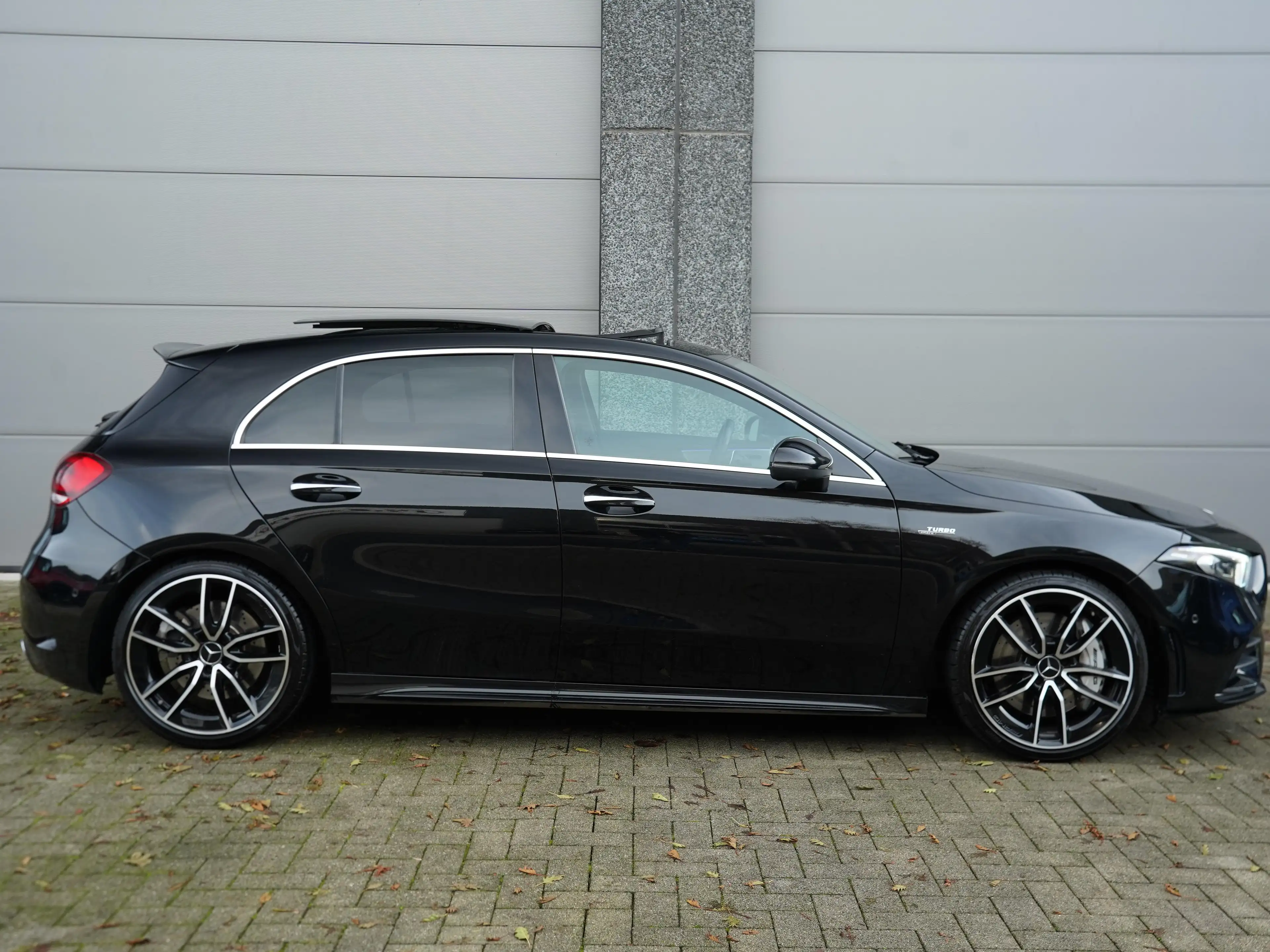 Mercedes-Benz A 35 AMG 4Matic AMG * PANO / BURMESTER / 360 / EL ZETEL* — photo 14