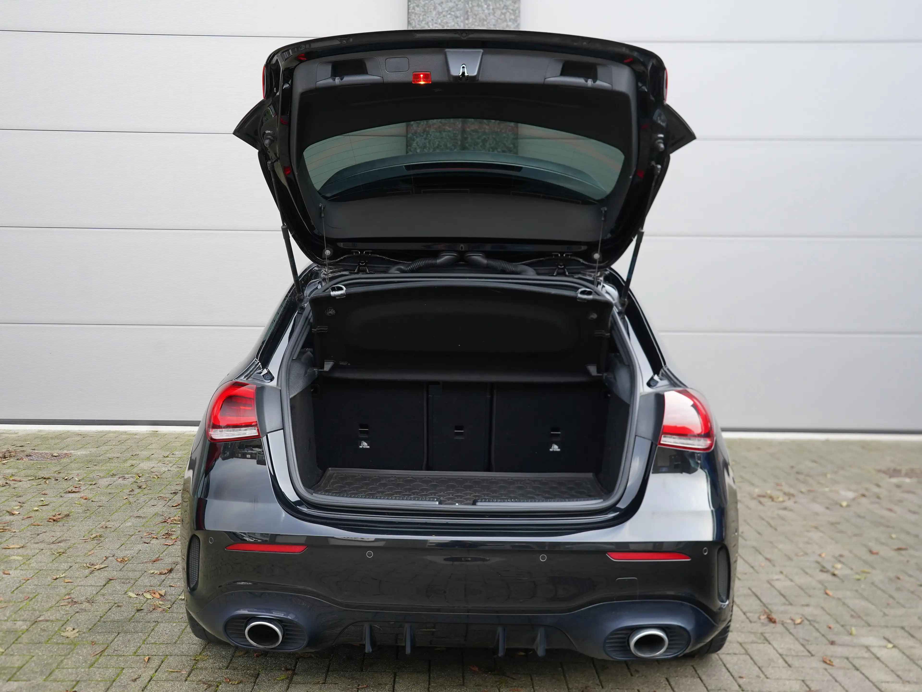 Mercedes-Benz A 35 AMG 4Matic AMG * PANO / BURMESTER / 360 / EL ZETEL* — photo 12