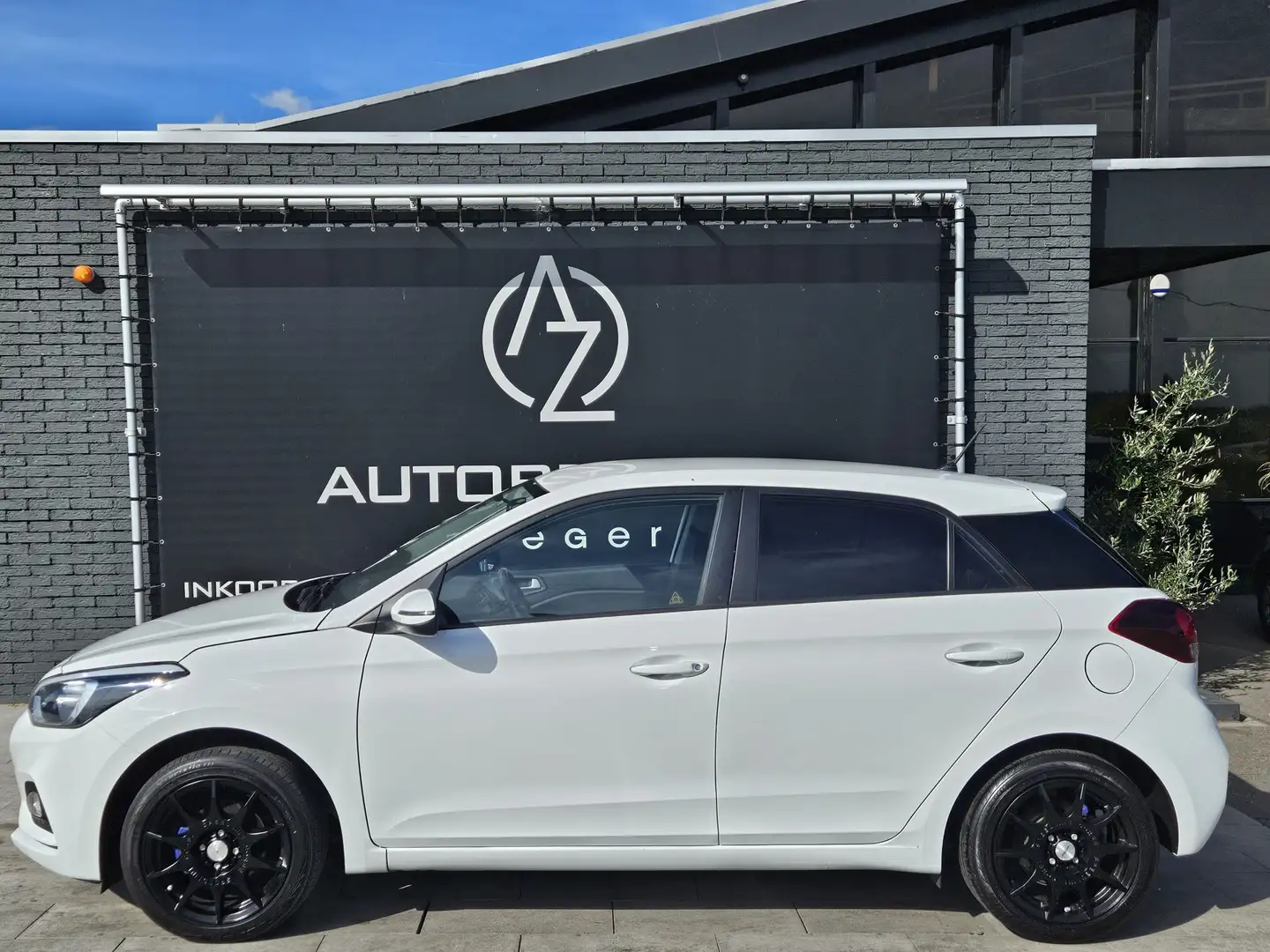 Hyundai i20 1.2 HP i-Motion Premium *AC*Navi**Speedline pakket Weiß - 1