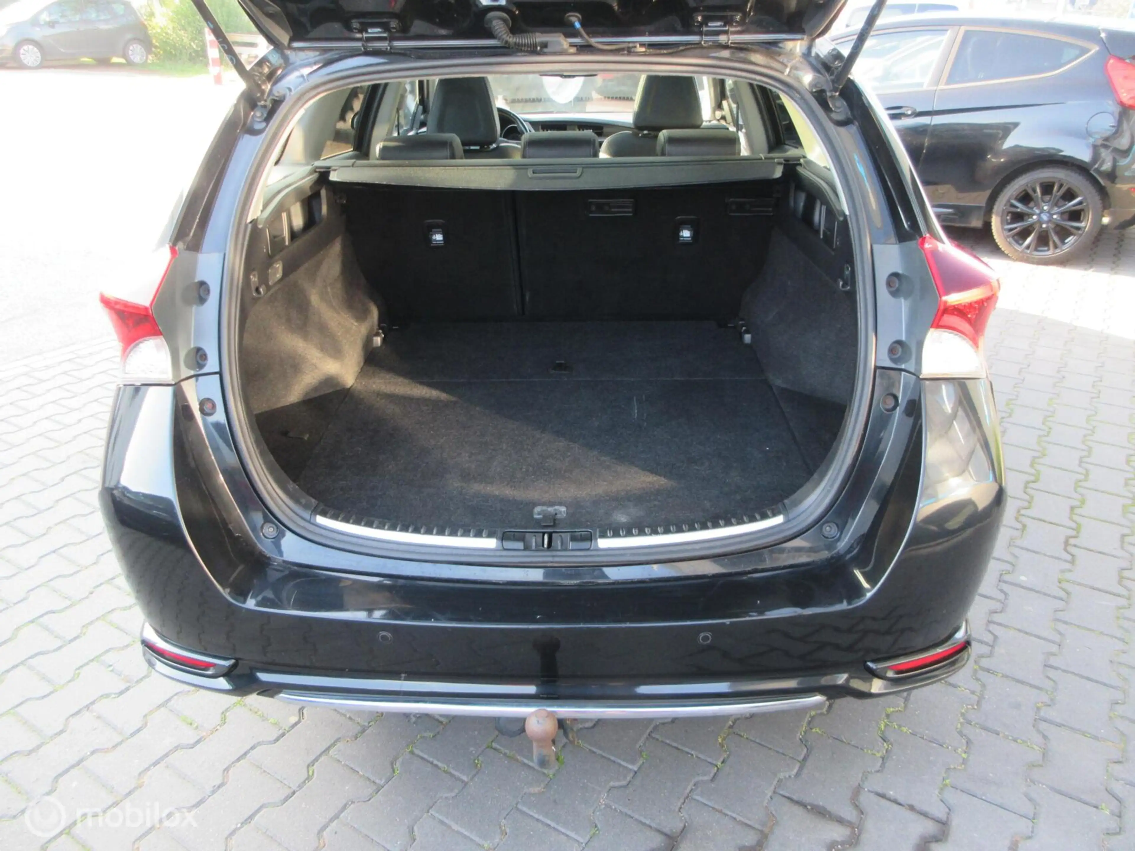 Toyota Auris Touring Sports 1.8 Hybrid Lease pro Trekhaak NL au — photo 9