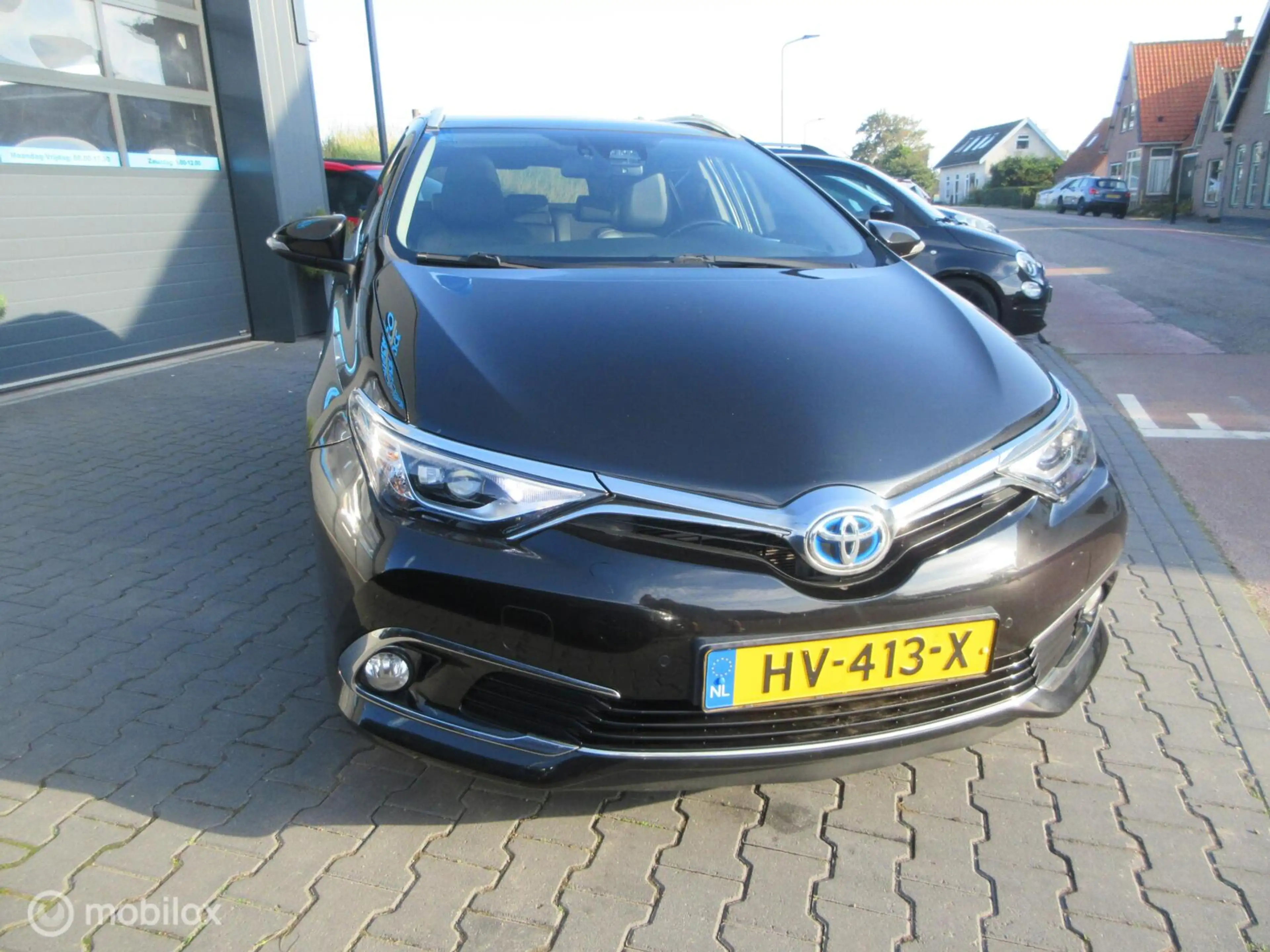 Toyota Auris Touring Sports 1.8 Hybrid Lease pro Trekhaak NL au — photo 2
