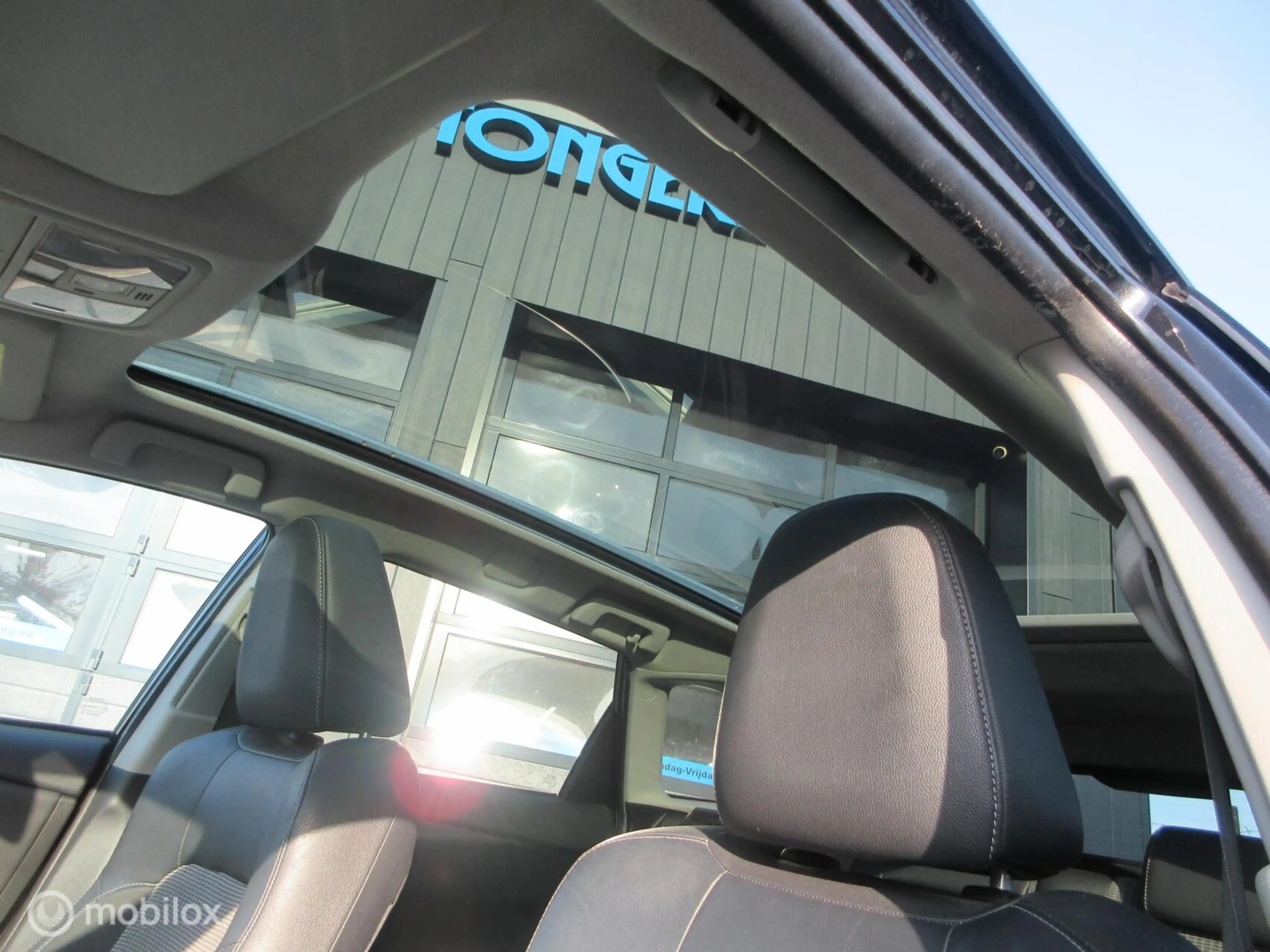 Toyota Auris Touring Sports 1.8 Hybrid Lease pro Trekhaak NL au — photo 13