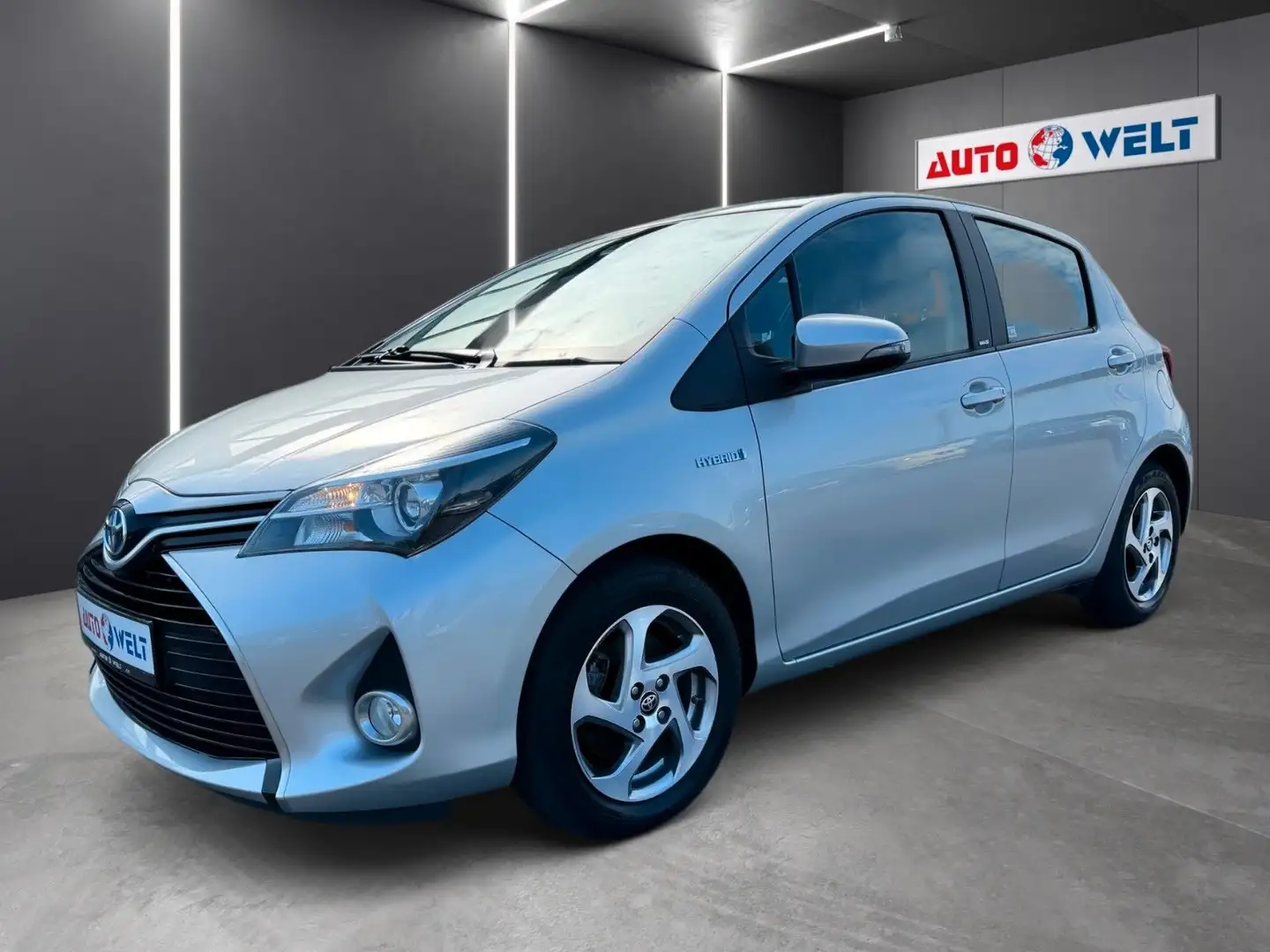 Toyota Yaris 1.5 Hybrid Automatik NAVI AAC SHZ KAMERA Argento - 1