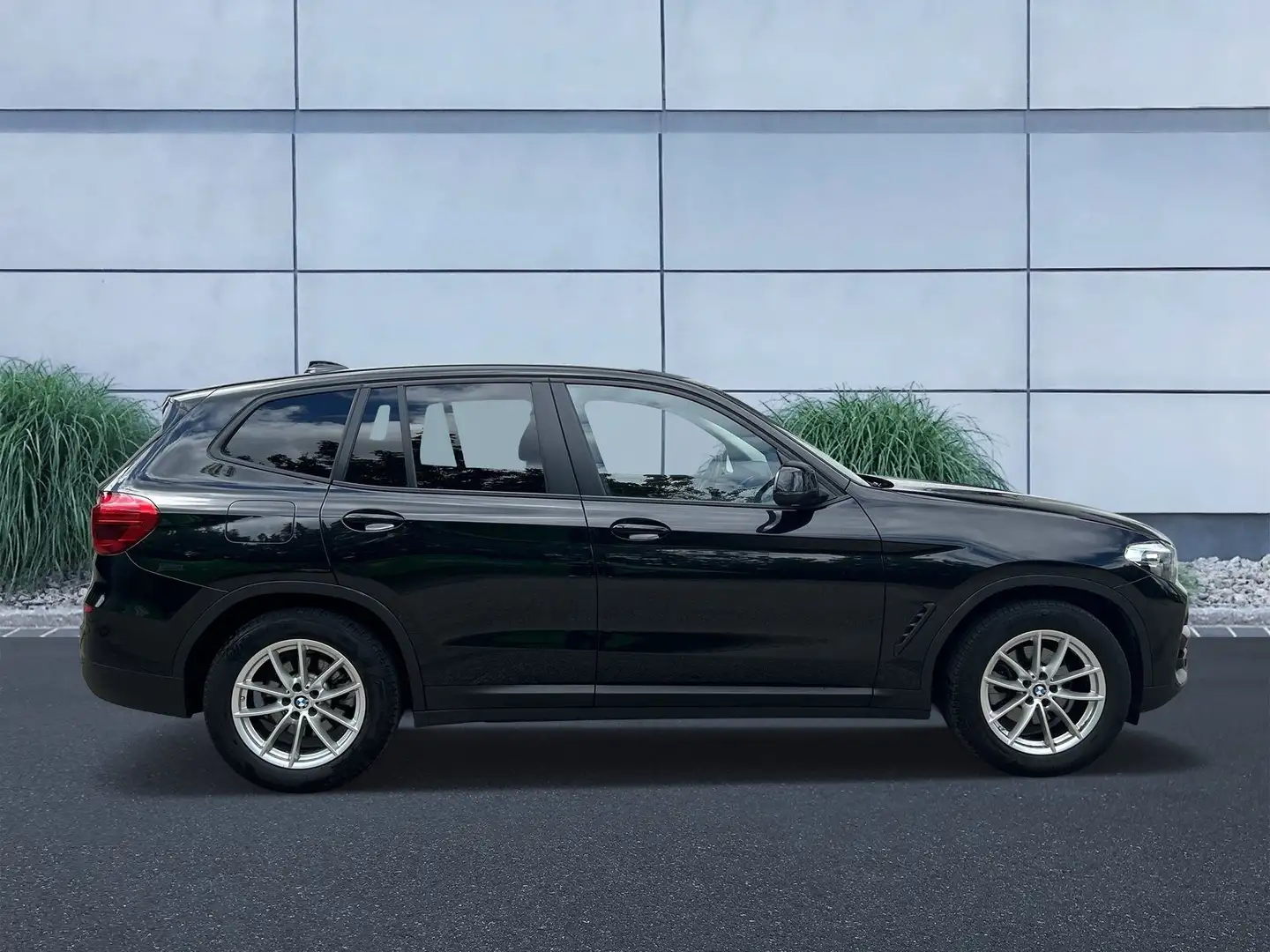 BMW X3 xDrive20d ZA Advantage DAB Standhzg. AHK Shz Schwarz - 2