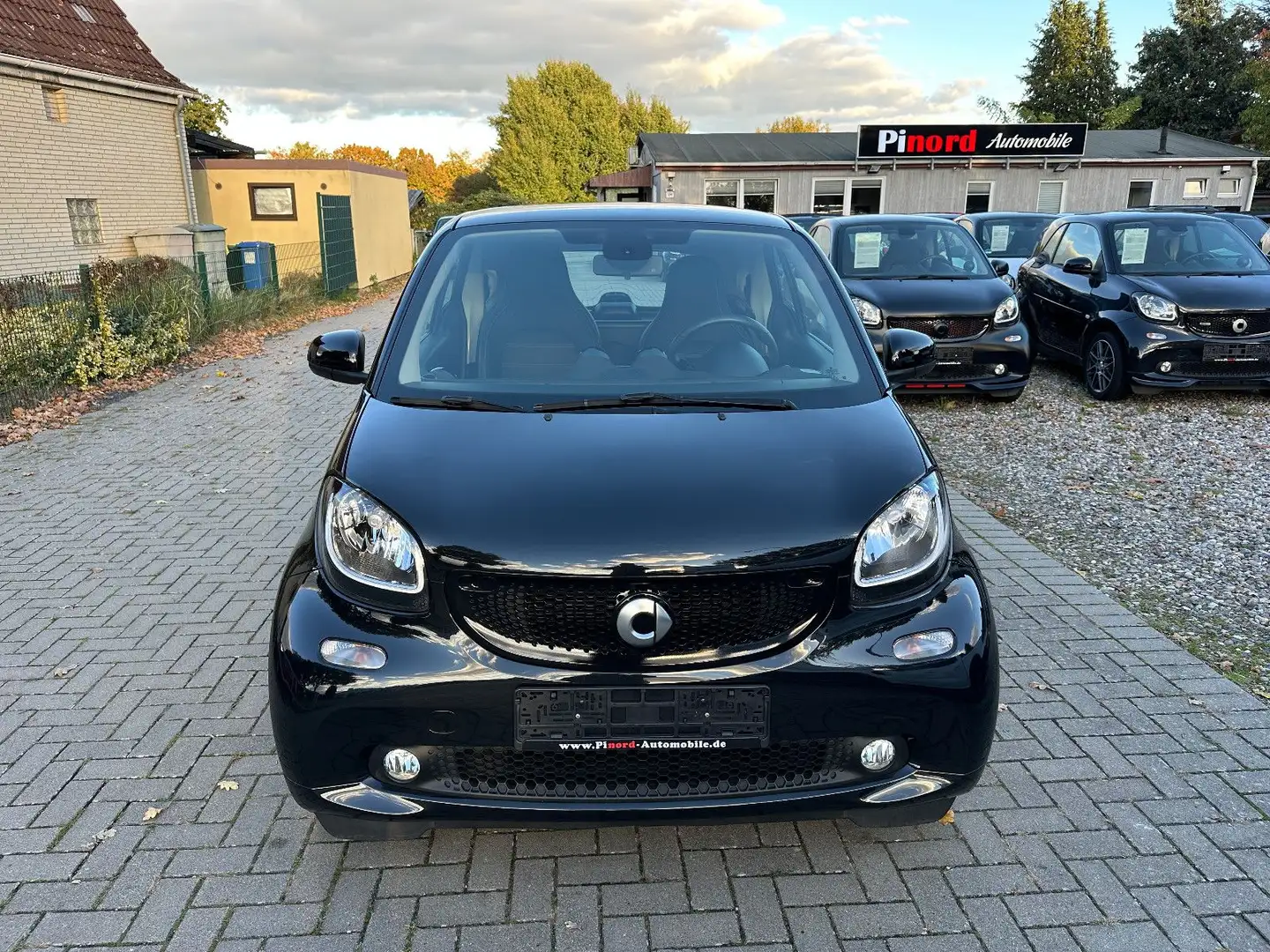 smart forTwo Prime SPORT-90PS-LED-NAVI-PANO-PDC-ALU Schwarz - 2