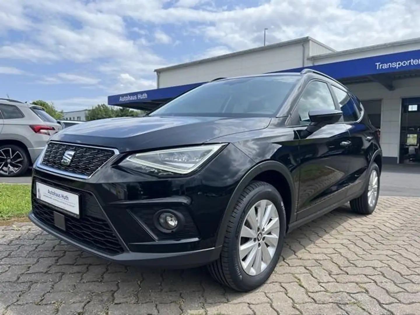 SEAT Arona Style DSG APP LED DAB BLUET PDC Schwarz - 1
