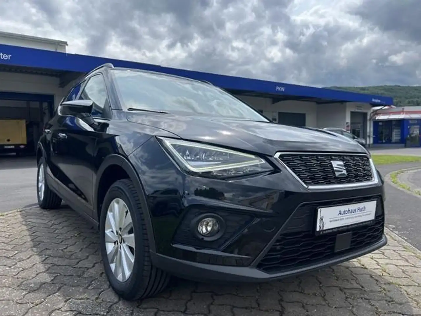 SEAT Arona Style DSG APP LED DAB BLUET PDC Schwarz - 2