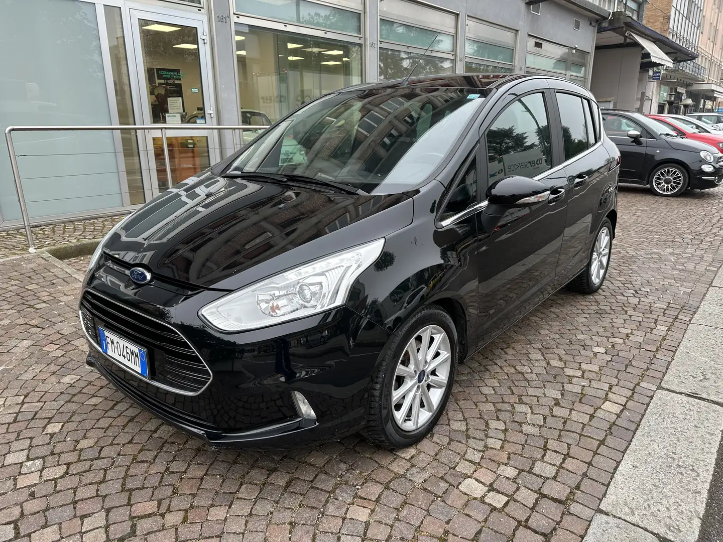 Ford B-Max B-Max 1.5 tdci Titanium 75cv Euro 6 Negru - 1