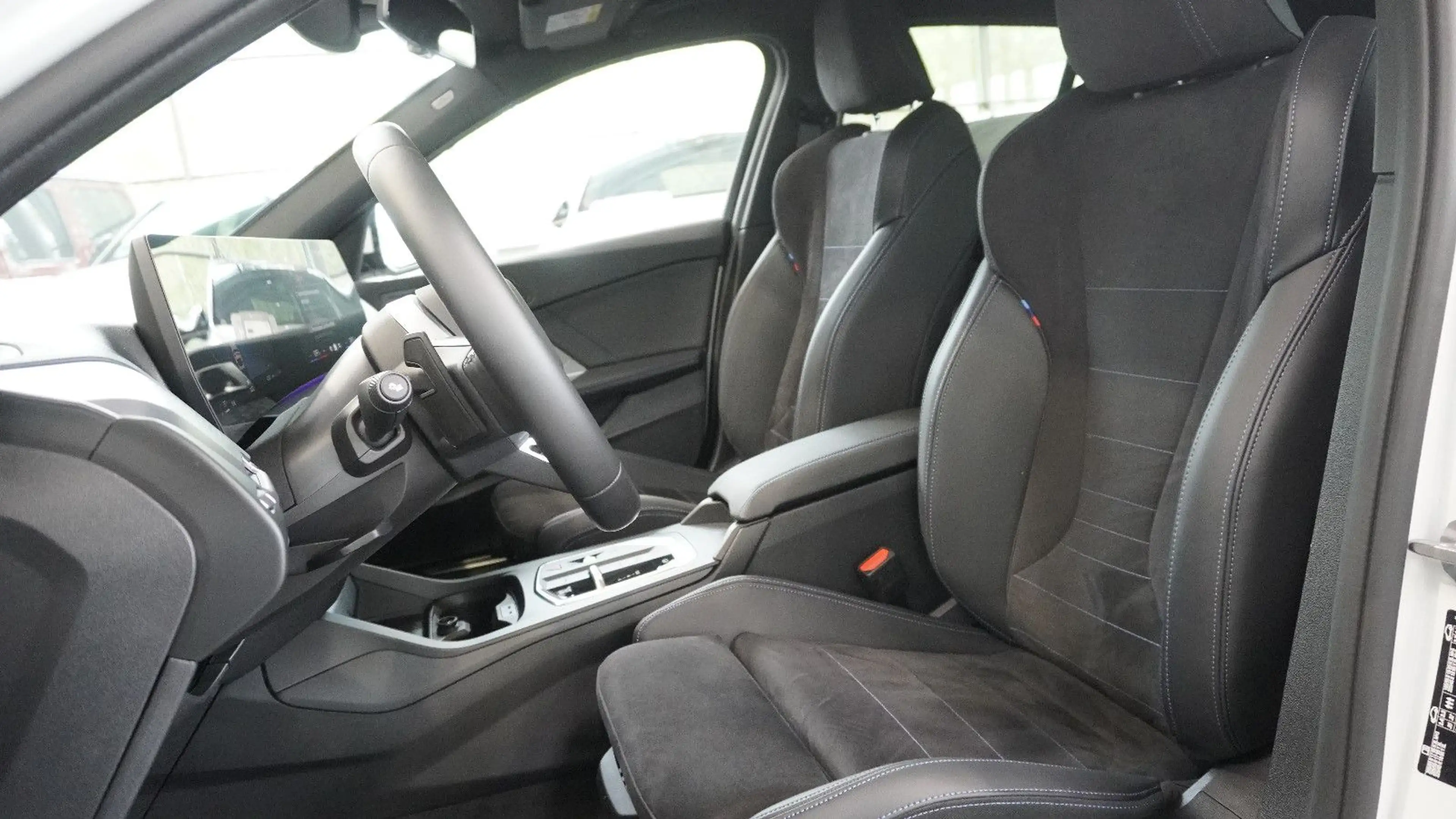 BMW 118 d M Sport*LED*PREMIUM*KOMFORT*DRIVE*SHADOW* — photo 8