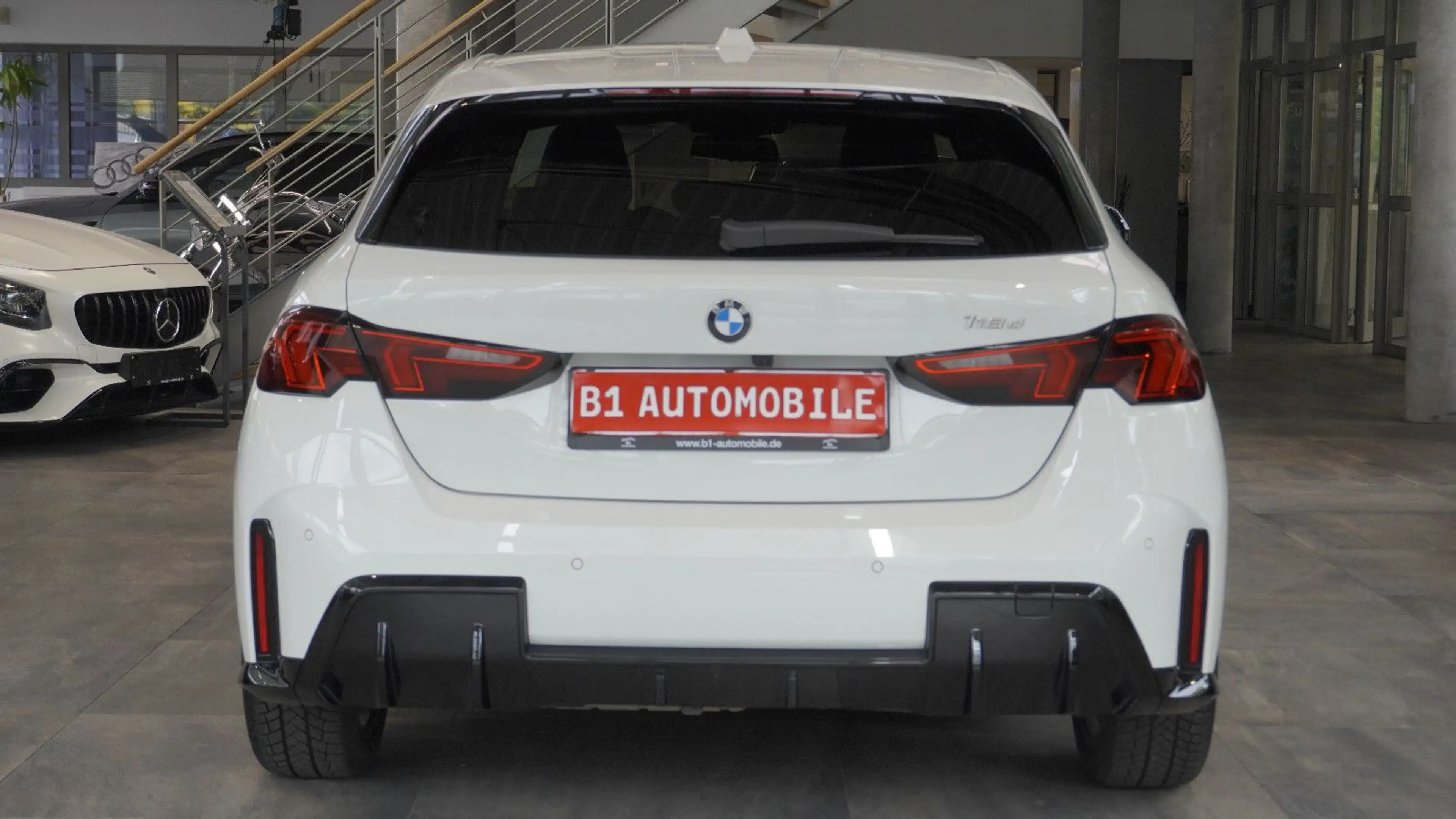 BMW 118 d M Sport*LED*PREMIUM*KOMFORT*DRIVE*SHADOW* — photo 6