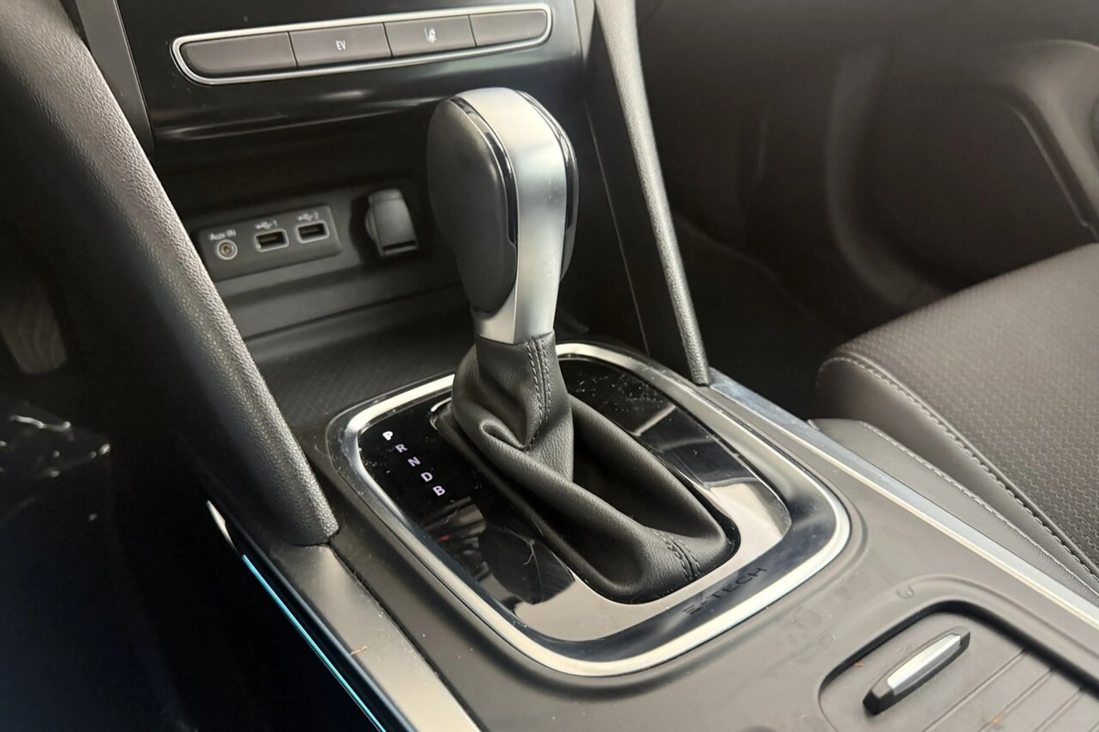 Renault Megane 1.6 E-TECH PHEV - PLUG IN HYBRIDE - TOPSTAAT — photo 14