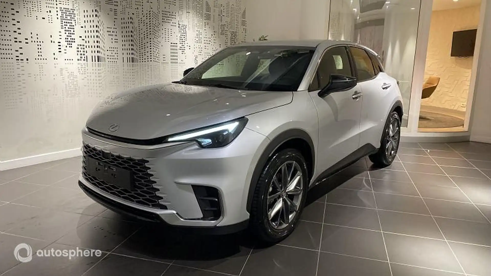 Lexus LBX 1.5 136ch Elegant 2WD - 1