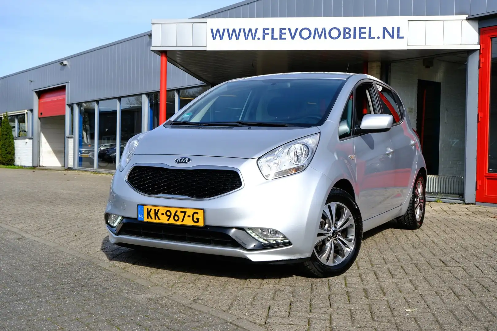 Kia Venga 1.4 CVVT DynamicPLusLine Clima|LMV|Navi Gris - 1