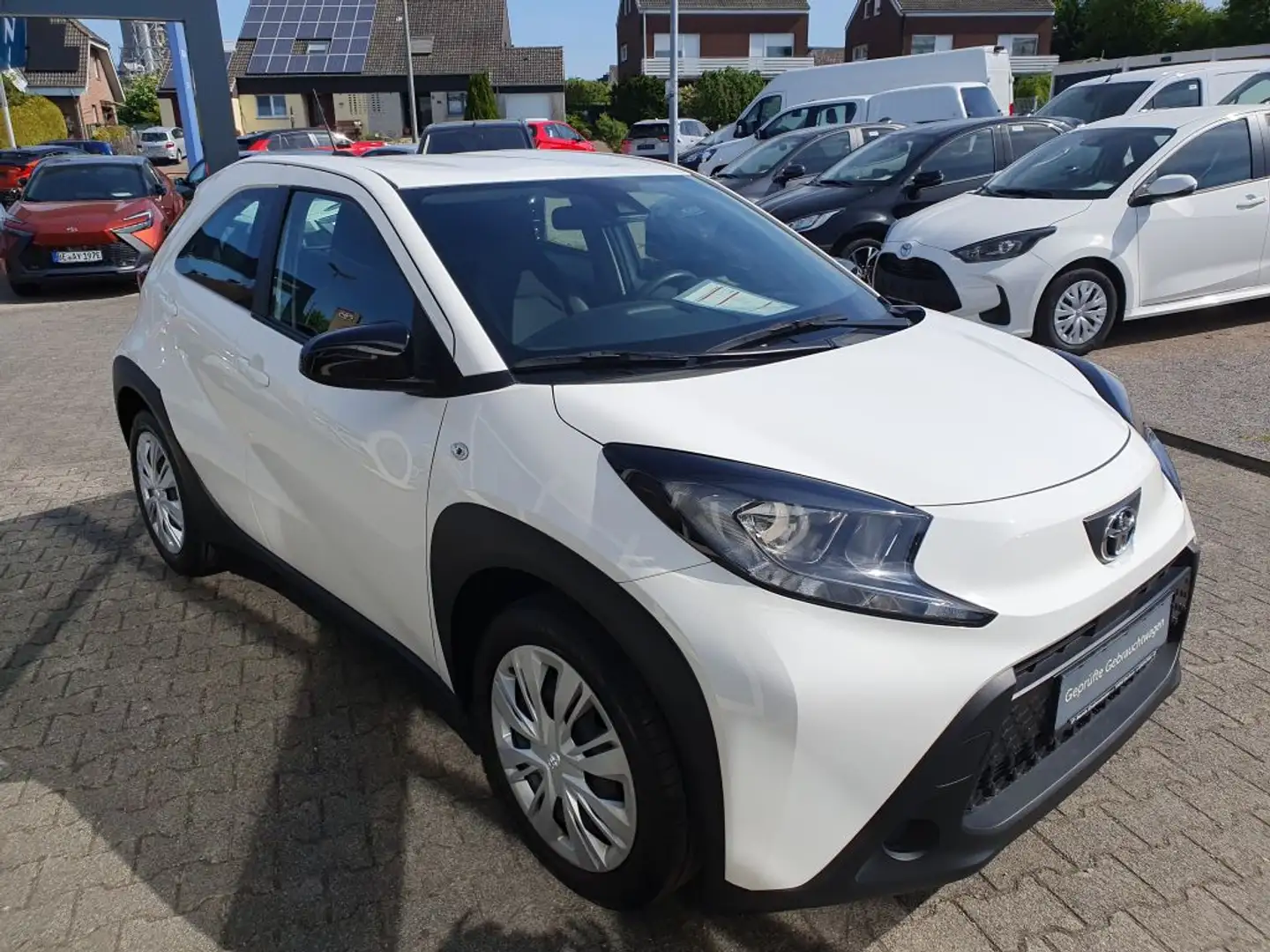 Toyota Aygo X Play Blanc - 1