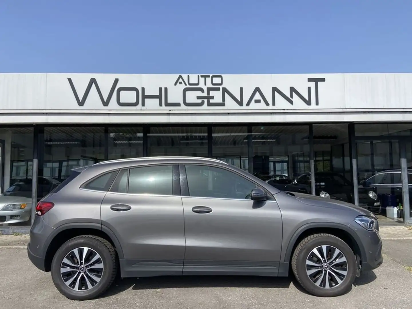 Mercedes-Benz GLA 200 d 4Matic (247.713) Gris - 2
